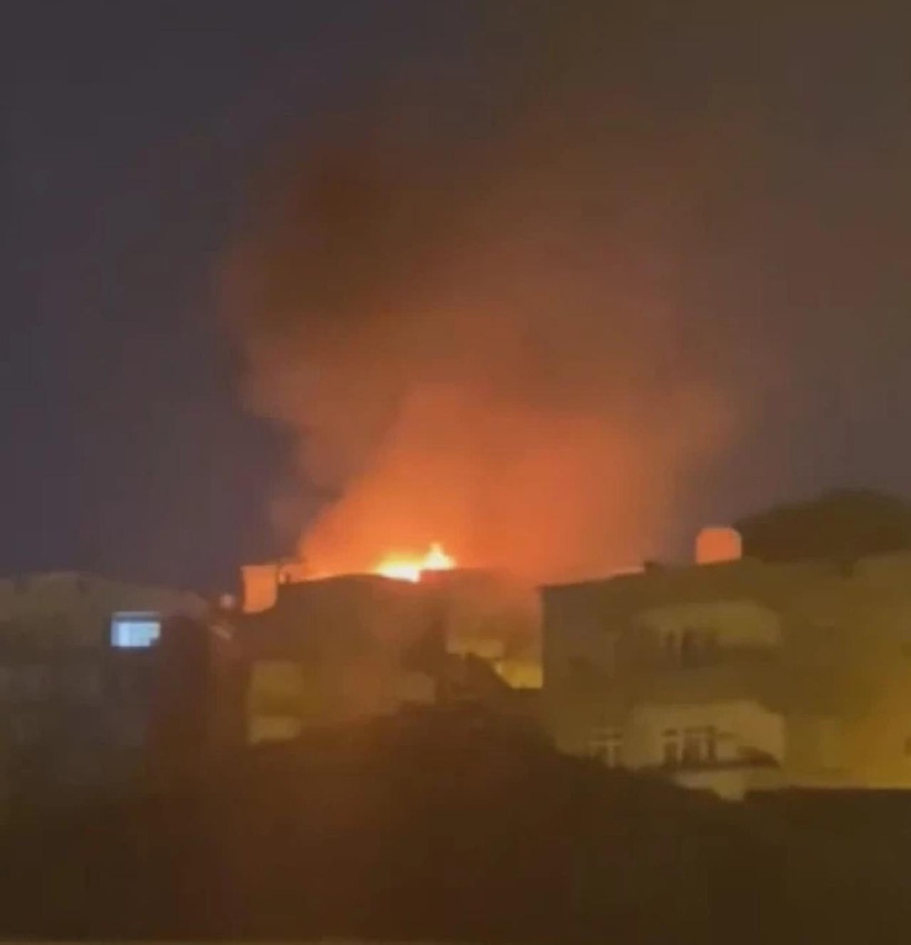 Beyoğlu'nda binada patlama: Mahalleli sokağa döküldü - Resim : 3