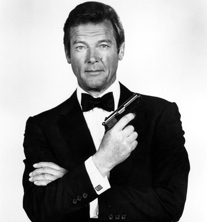 James Bond efsanesi Roger Moore hayatını kaybetti!