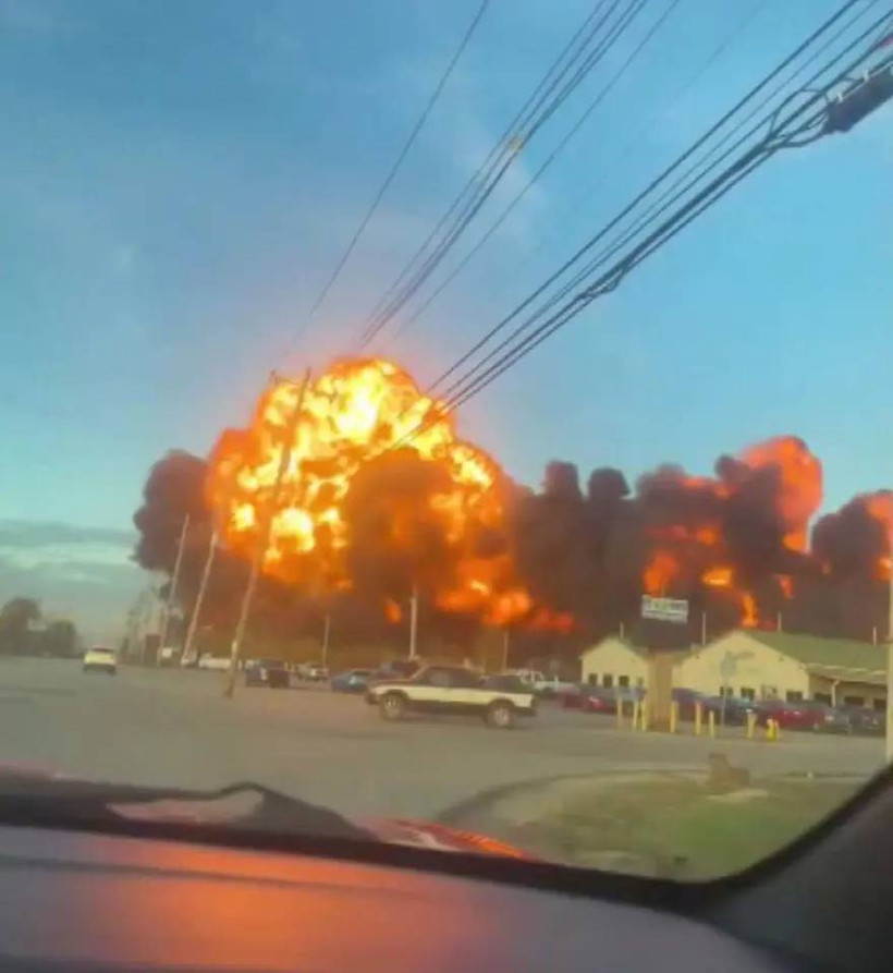 ABD'de kargo uçağı düştü! Çok sayıda ölü ve yaralı var
