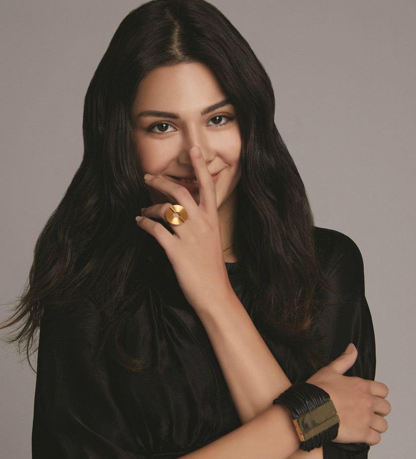 Güzel oyuncuya hayranlarından büyük ilgi - Resim : 2