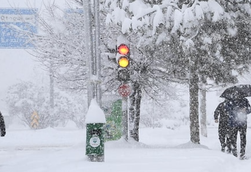 Meteoroloji’den 43 ile uyarı! Sağanak, buzlanma ve kar geliyor