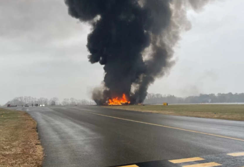 Uçak düştü! Çok sayıda kişi hayatını kaybetti