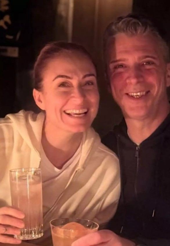 Sekiz yıllık evliliğini tek celsede bitirmişti: Ceyda Düvenci aşka geldi! Sevgilisi Güçlü Mete'nin doğum gününü böyle kutladı - Resim: 4